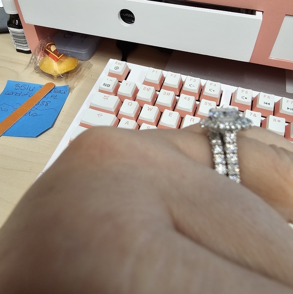 Doveggs Moissanite Wedding set 3 CT center stone , 10KT WG - Picture 3 of 5